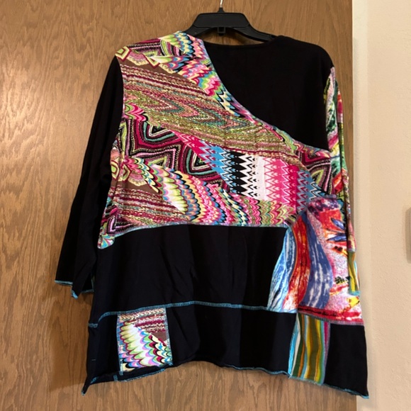 Paisley & Sage Tee plus Sz 2X black v-neck abstract colorful panels - Picture 2 of 5